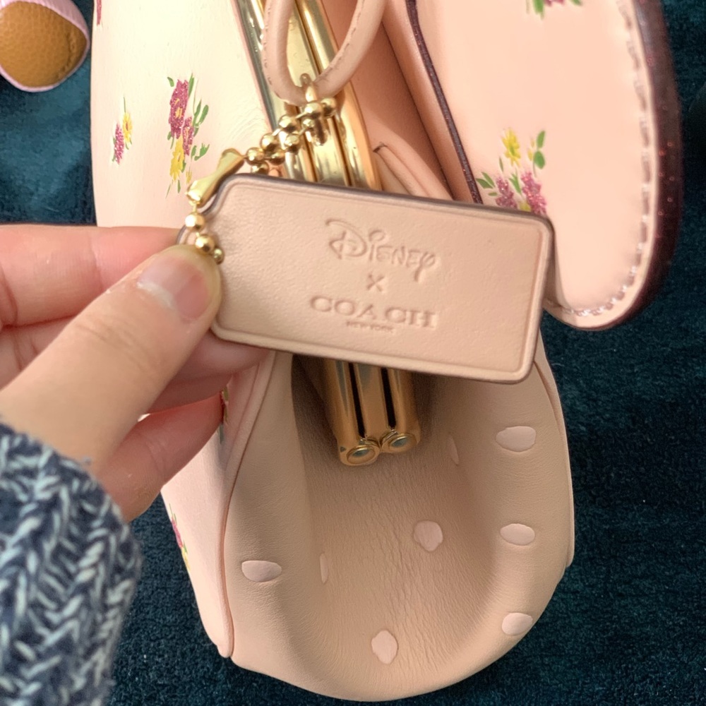 NWT Coach Minnie Mouse Pink Leather Kisslock Bag - Picture 5 of 8
